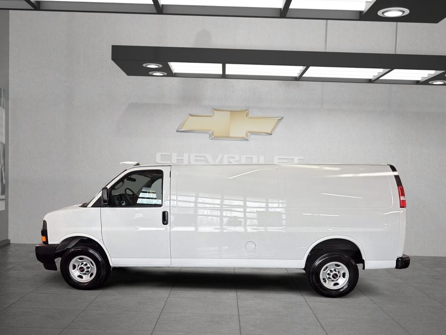 2024 GMC Savana Cargo Van 2024 Summit White