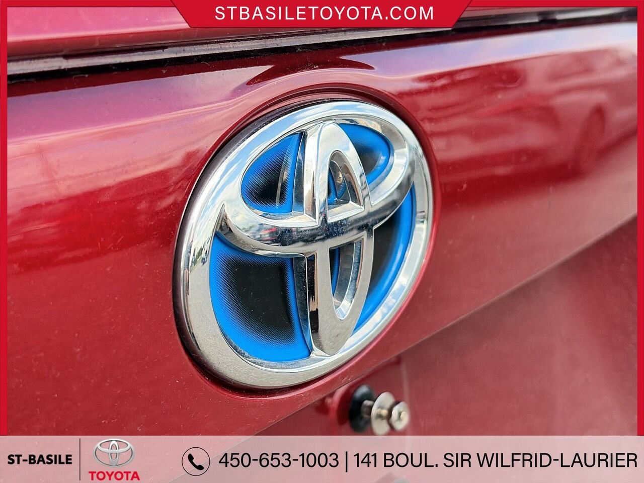 Toyota RAV4 Hybride 2024 Rouge rubis nacré Saint-Basile-le-Grand - photo #4