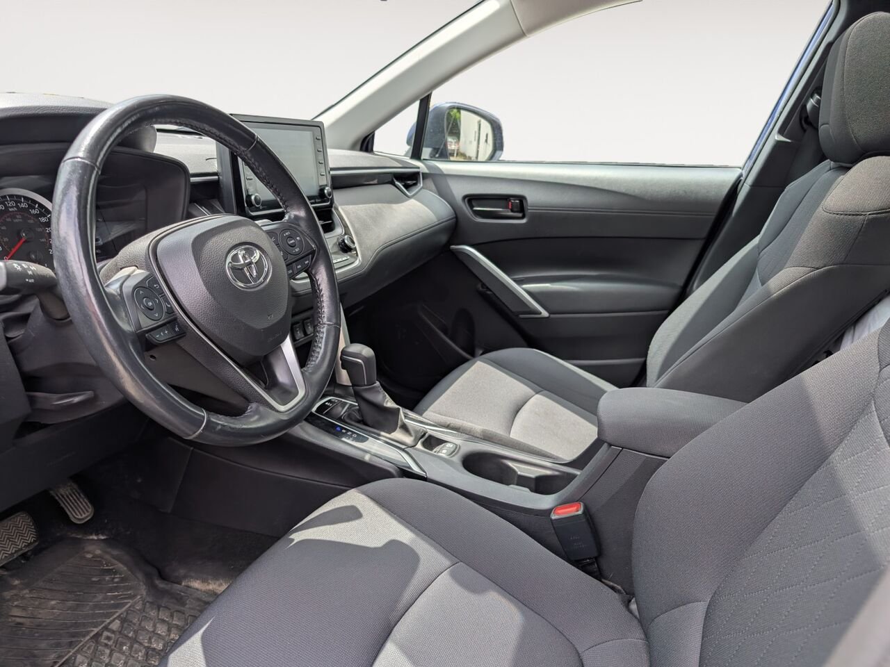 Toyota Corolla Cross LE/SIÈGES CHAUFFANTS/VOLANT CHAUFFANT/CAMÉRA DE RECUL/BLUETOOTH/AC 2022 Bleu Sherbrooke - photo #6