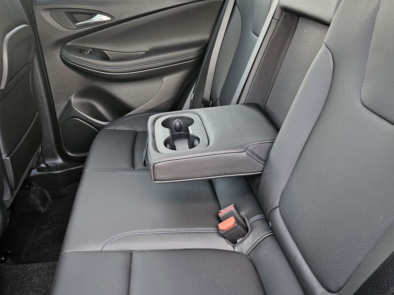 2026 Buick Encore GX Tourisme sport 4 portes TI MOONSTONE GREY METALLIC Thetford Mines - photo #15