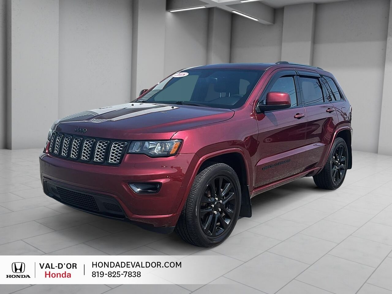 2018 Jeep Grand Cherokee Altitude IV 4x4 *Disponibilité limitée* Red Val-d'Or - photo #0