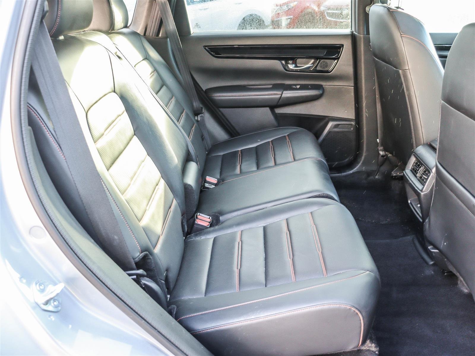 Honda CR-V hybride Touring 2023 Silver Ottawa & Gatineau - photo #17