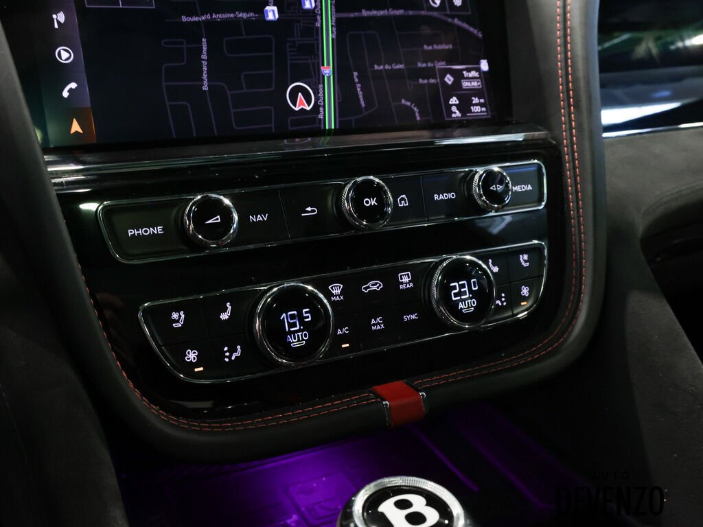 Bentley Bentayga 2021 Blanc Saint-Eustache - photo #24