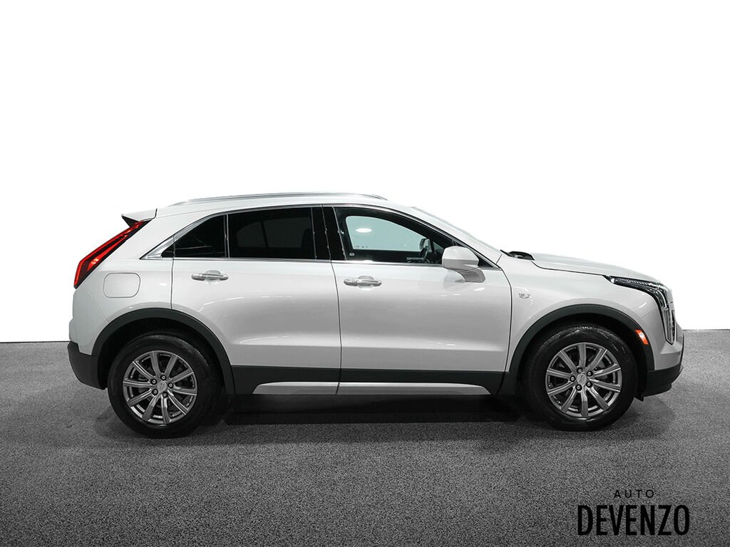 Cadillac XT4 2020 Argent Saint-Eustache - photo #1