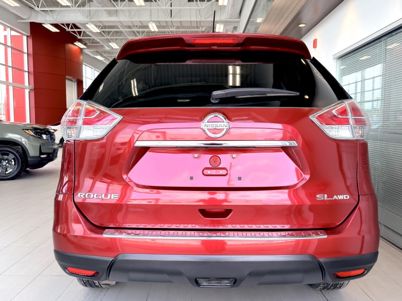 2016 Nissan Rogue Grey Notre-Dame-des-Prairies - photo #10