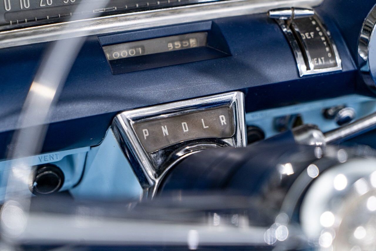 Buick Special 364/300HP NailHead 1 of only 2,056 | PRICE IN USD 1957 Bleu Montréal - photo #79