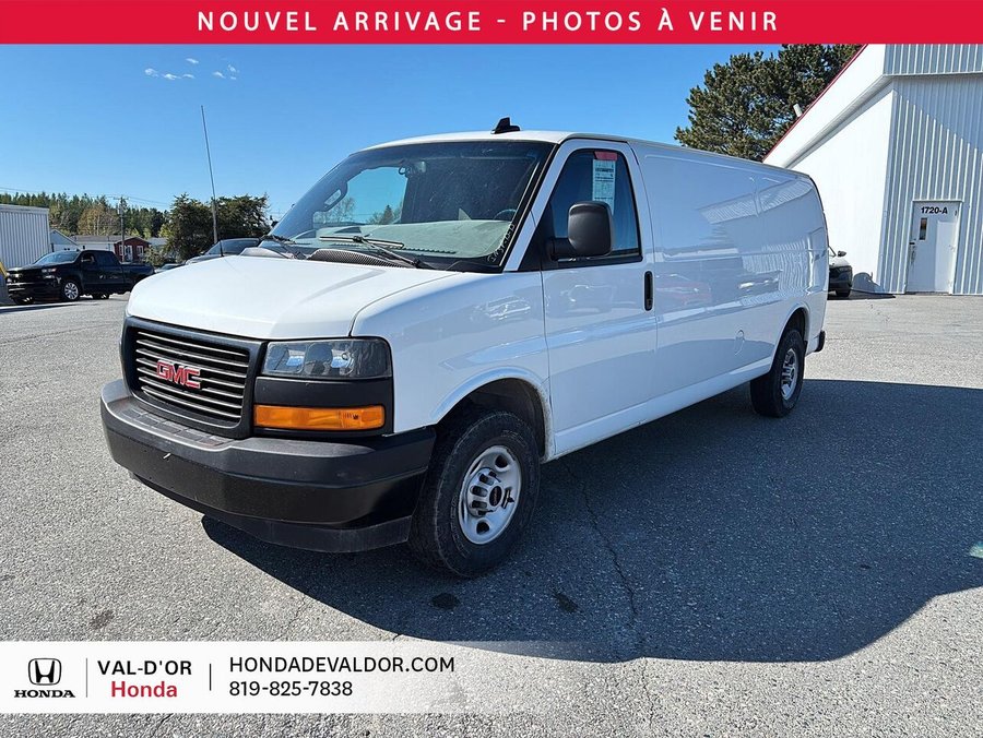 2024 GMC Fourgonnette Savana utilitaire 2024 White