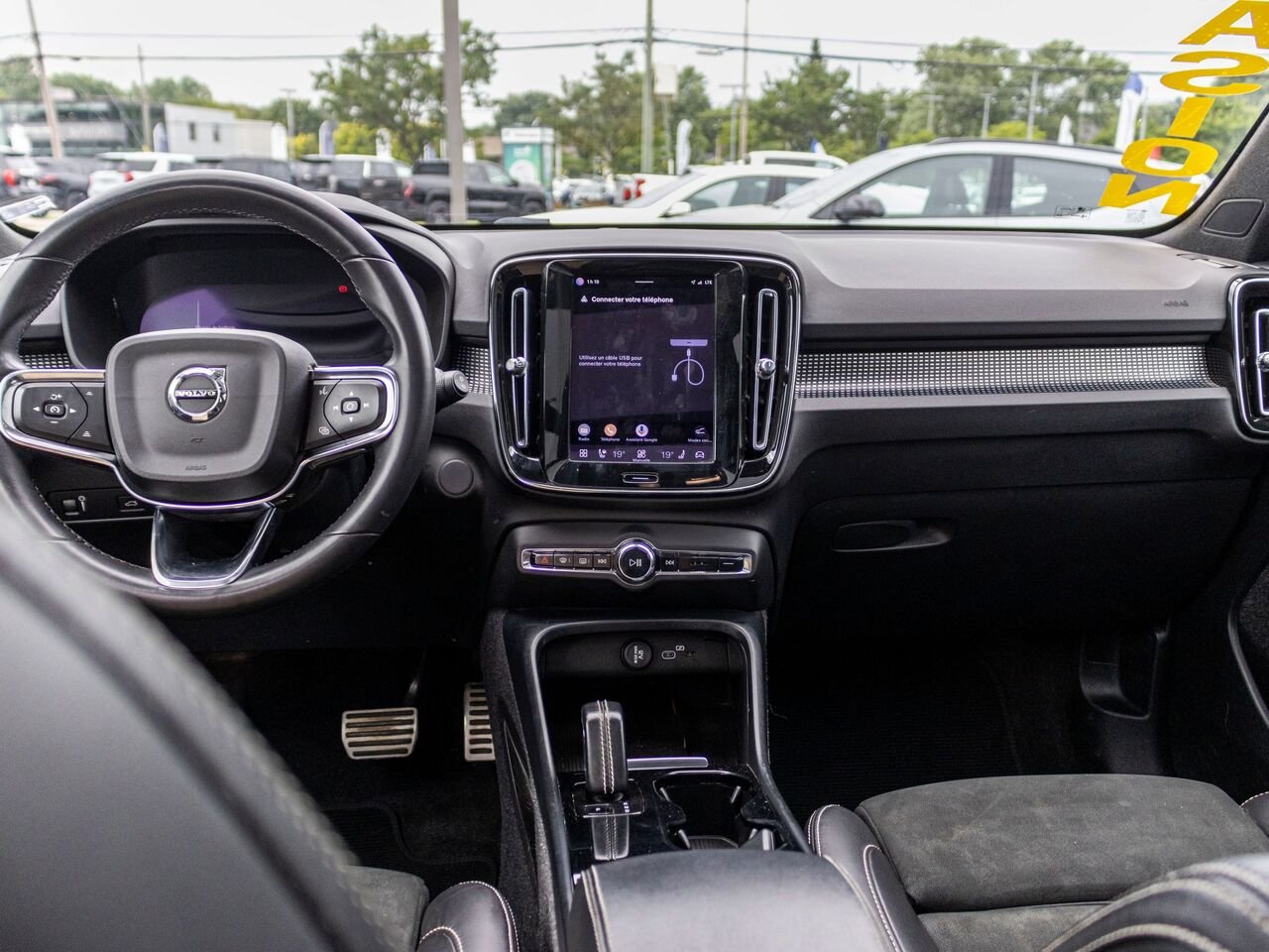 2022 Volvo Recharge XC40 tout électrique P8 Plus TIe Black Châteauguay - photo #21
