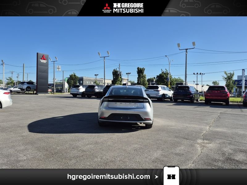 2024 Toyota Prius Silver Laval - photo #8