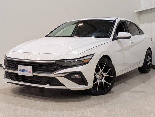 2024 Hyundai Elantra White