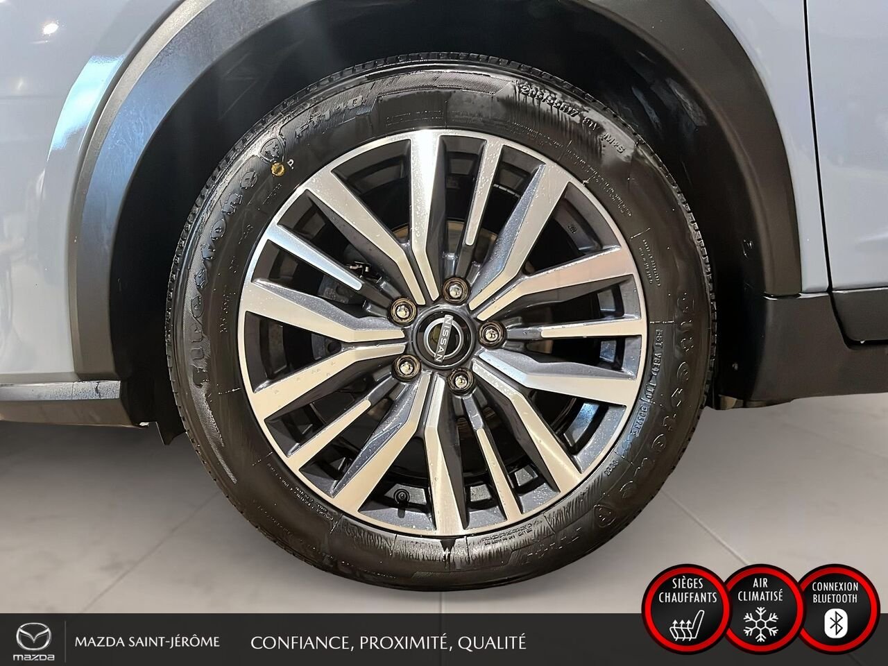 2023 Nissan Kicks SR | BOSE | CUIR | MAGS NOIR | Grey Saint-Jérôme - photo #11