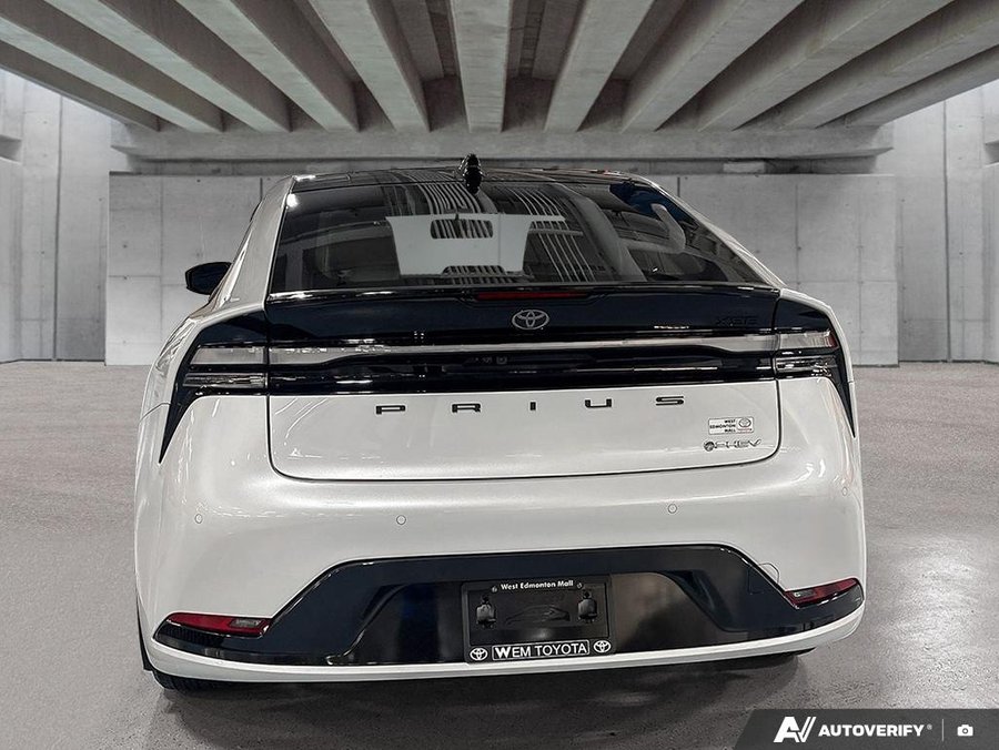 2025 Toyota Prius Plug-In Hybrid 2025 White