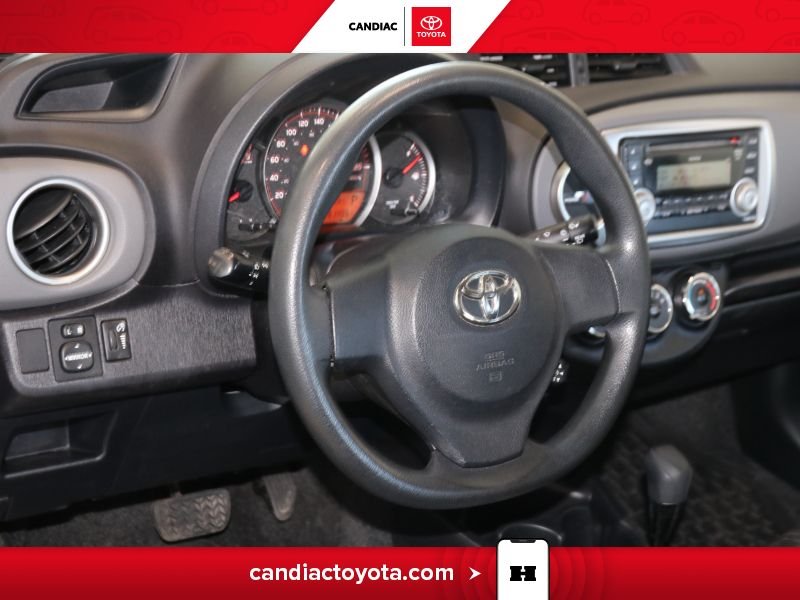 2014 Toyota Yaris Green Saint-Eustache - photo #4