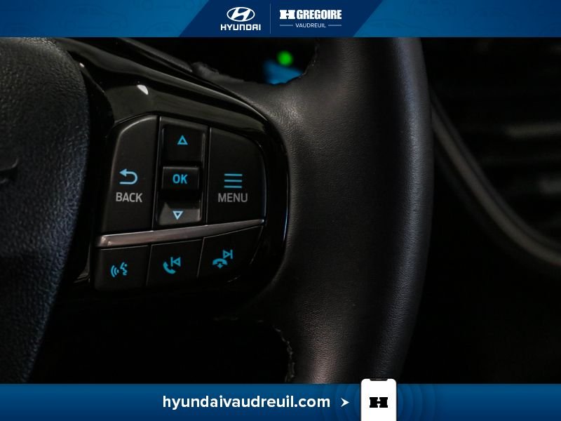 2022 Ford Escape Grey Laval - photo #22