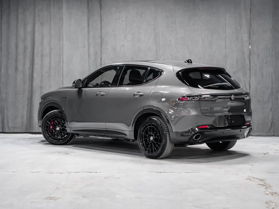 2024 Alfa Romeo Tonale VELOCE HARMAN KARDON SOUNS SYSTEM SPORT SEATS Black