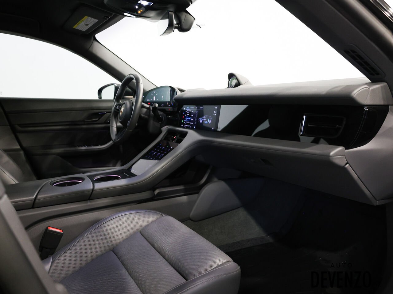 2022 Porsche Taycan Grey Saint-Eustache - photo #5