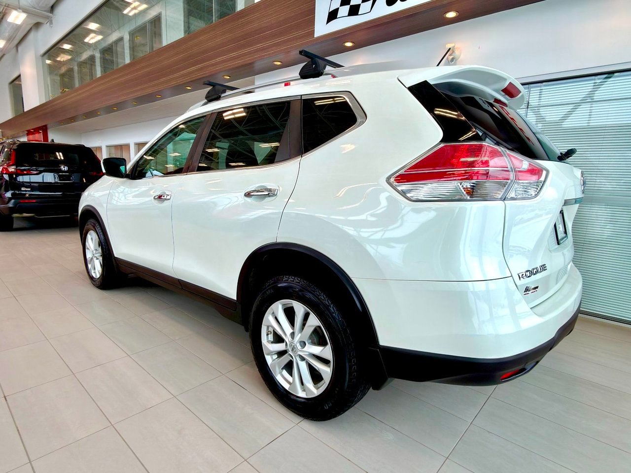 2016 Nissan Rogue White Notre-Dame-des-Prairies - photo #7