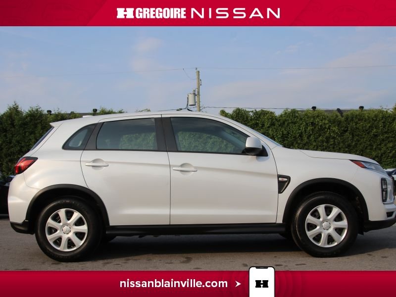 2022 Mitsubishi RVR White Blainville - photo #11