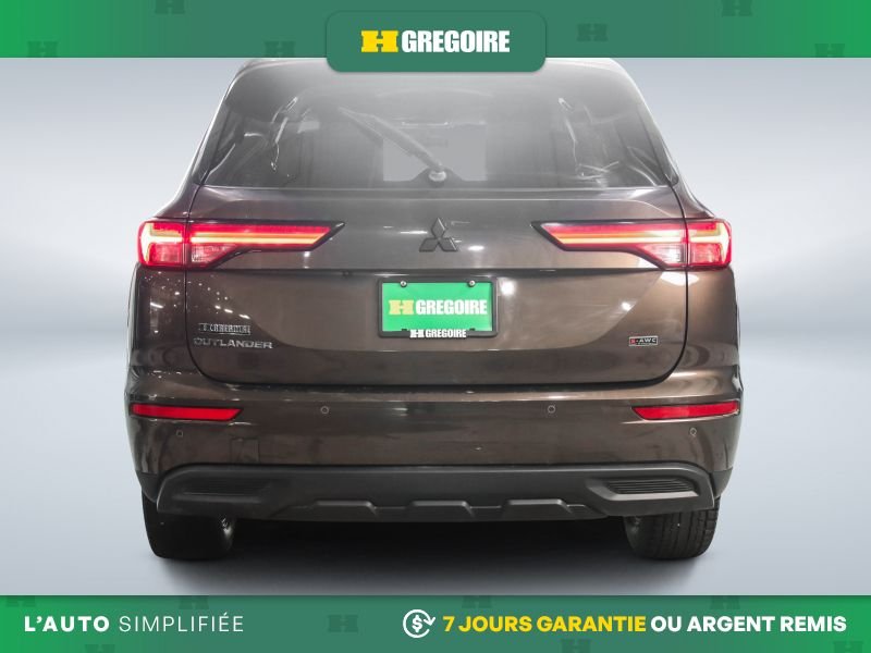 2022 Mitsubishi Outlander Green Laval - photo #5