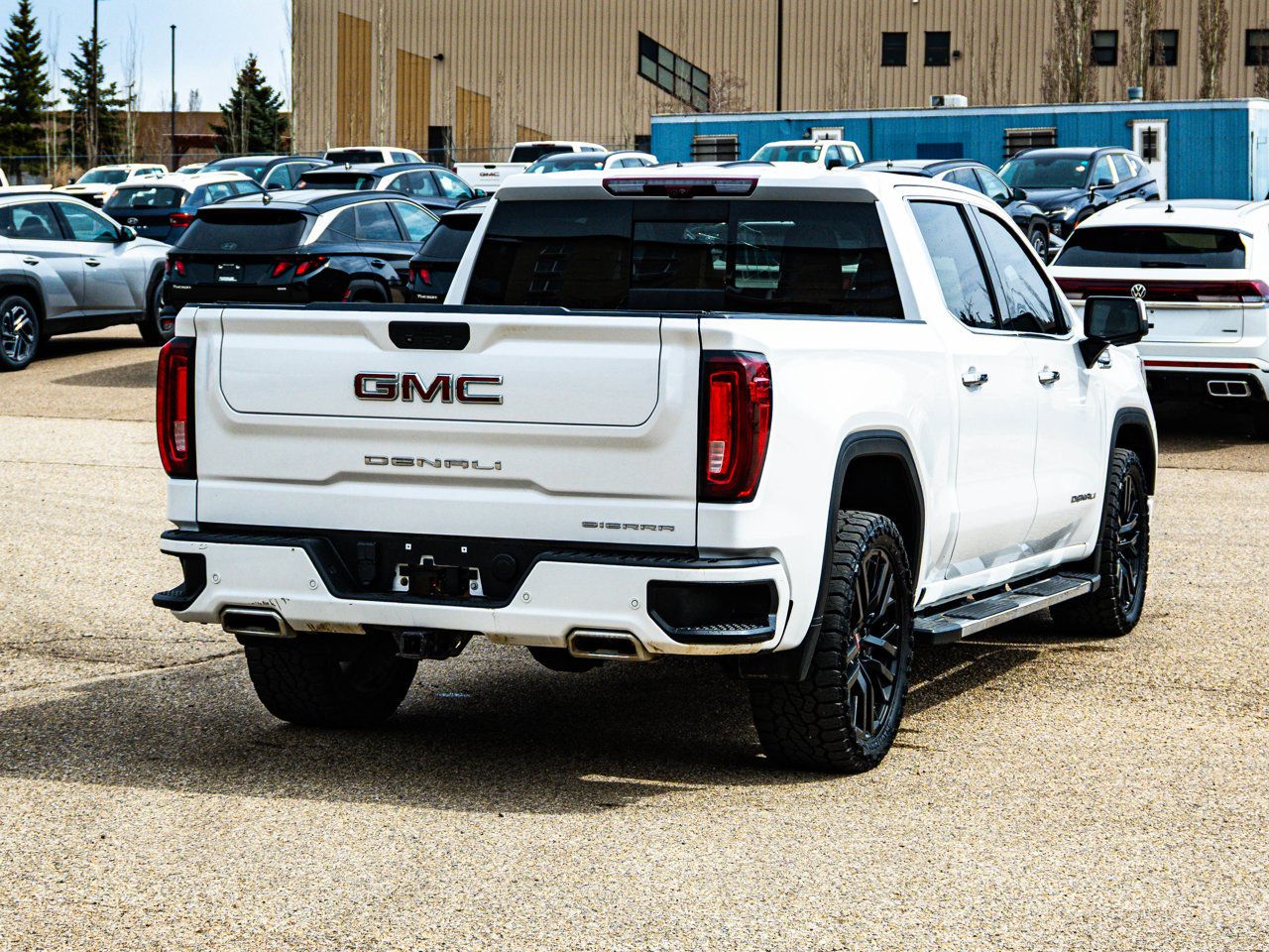 2021 GMC Sierra 1500 4WD Crew Cab 147 Denali White Sherwood Park - photo #12