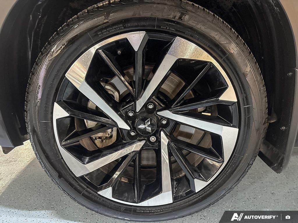 2024 Mitsubishi Outlander 2601528A | GT Premium gray Edmonton - photo #5