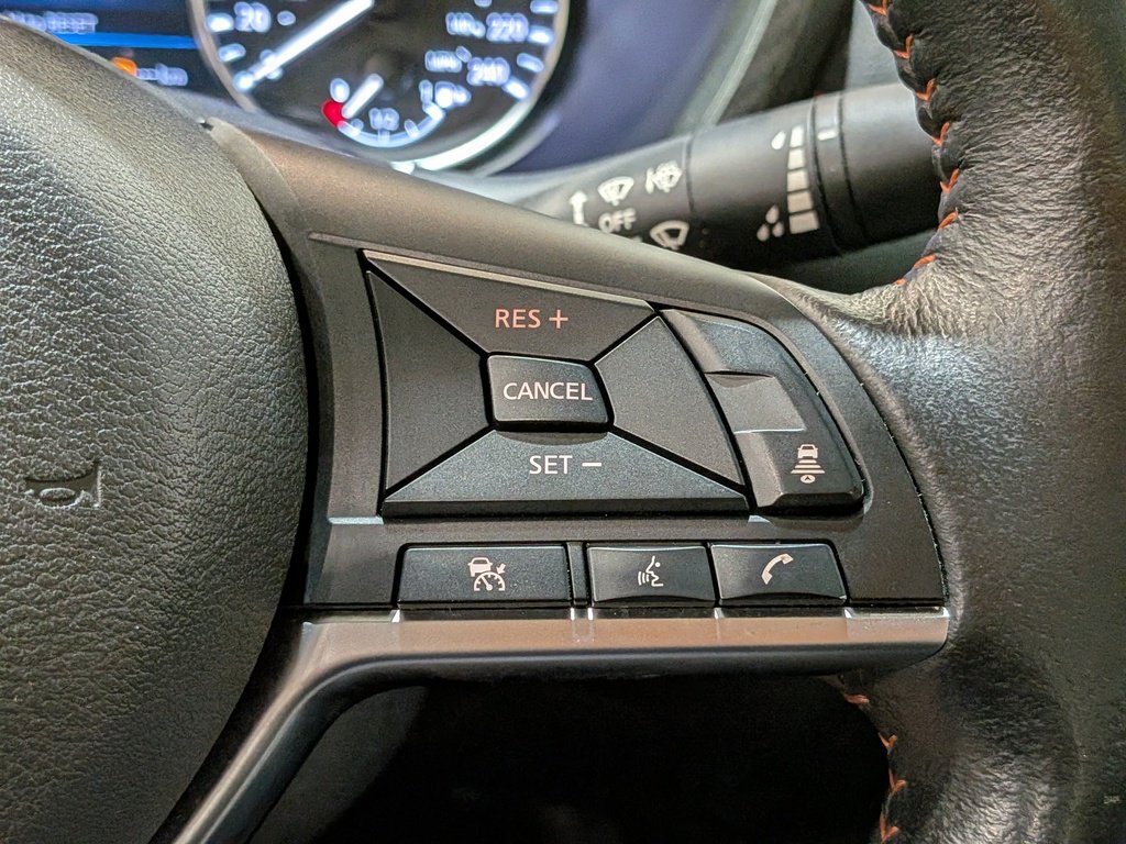 Nissan Sentra SR Manual 2024 Orange Val-David - photo #15