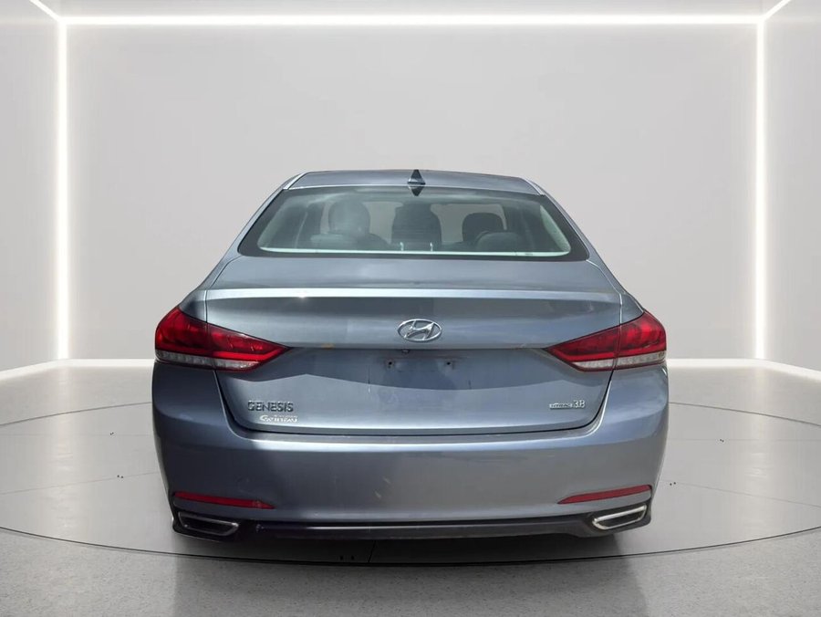 2015 Hyundai Genesis Sedan 2015 Silver