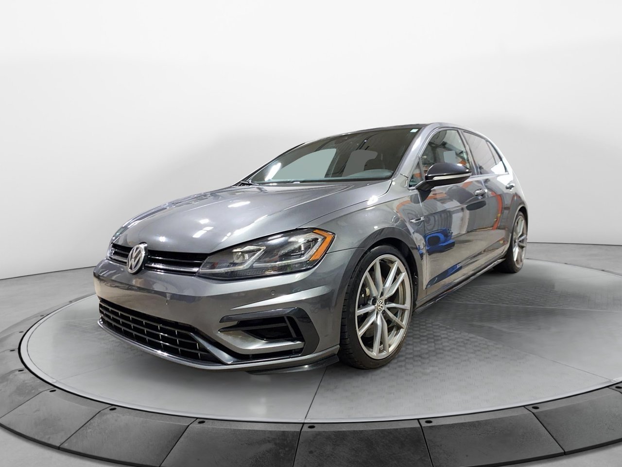 Volkswagen Golf R NIV WVWWF7AU2JW098059 2018 Chicoutimi - photo #0