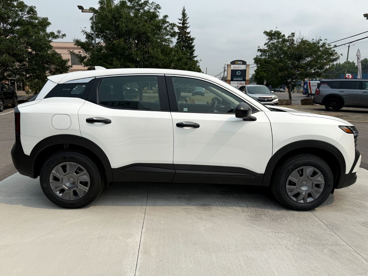 Nissan Kicks KICKS S AVANT 2025 Blanc d'Aspen triple couche Châteauguay - photo #3