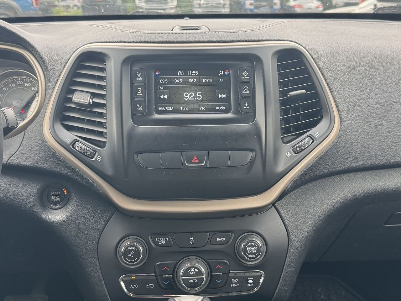 2014 Jeep Cherokee North 4x4 Red Granby - photo #17