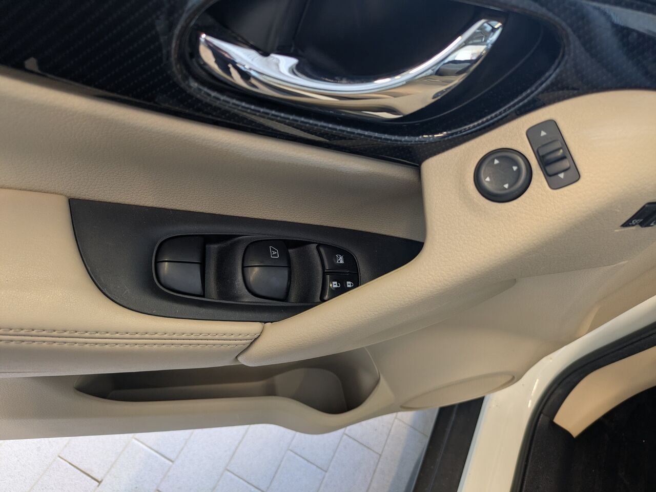 Nissan Rogue 2018 Blanc Gatineau - photo #4