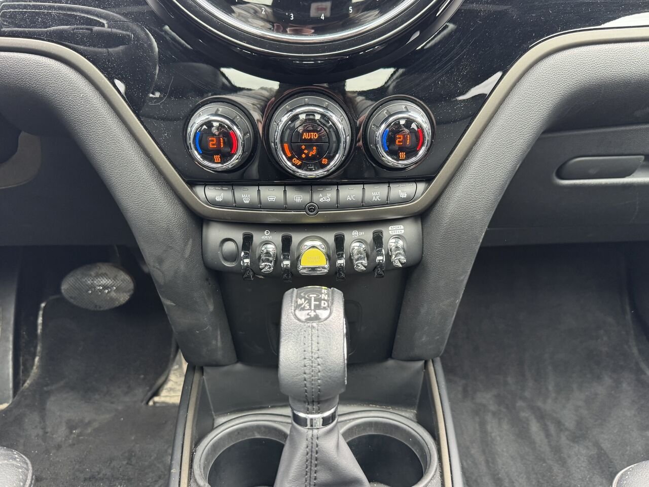 MINI Cooper Countryman Hybrid AWD 2023 Noir Granby - photo #24