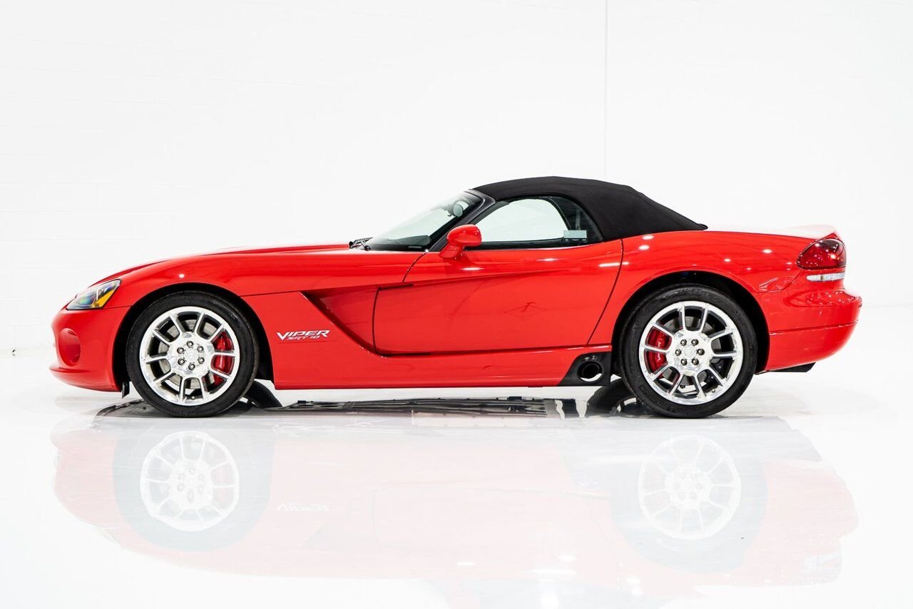Dodge Viper Clean Title With Only 2,063 km (1,282 Miles) From New 2008 Rouge Montréal - photo #6