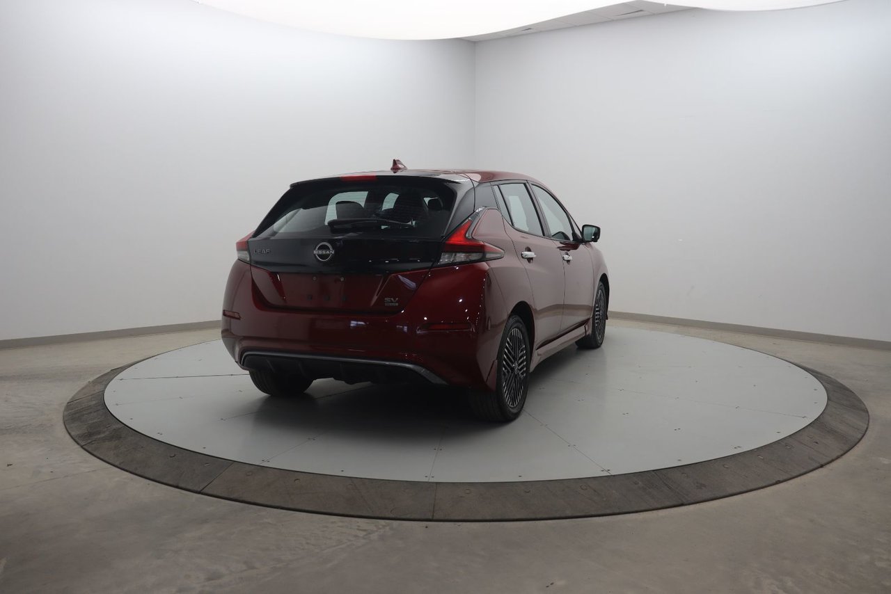 2024 Nissan LEAF VIN 1N4CZ1CVXRC550484 Scarlet Ember Metallic Chicoutimi - photo #3