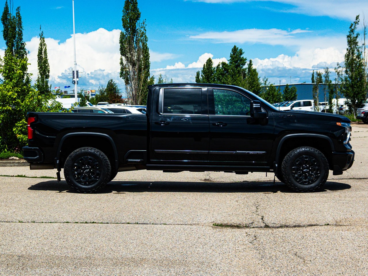 2024 Chevrolet Silverado 3500HD 4WD Crew Cab 159 High Country Black Sherwood Park - photo #13