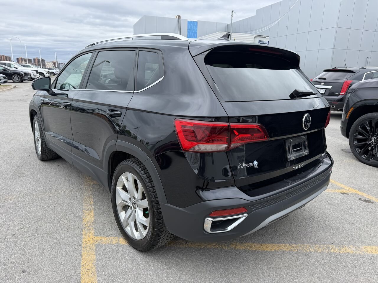 Volkswagen Taos Comfortline 4MOTION 2022 Noir Laval - photo #10