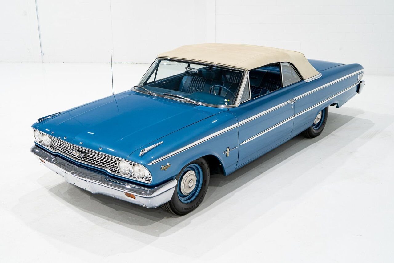 Ford Galaxie 500 *PRIX EN USD* 406 Cu In TriPower 4-Speed Convertible 1963 Bleu Montréal - photo #2