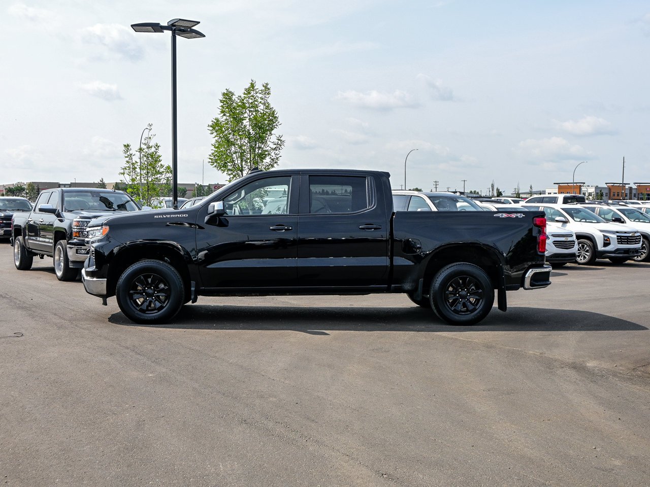 2026 Chevrolet Silverado 1500 4WD Crew Cab 147 LT Black Sherwood Park - photo #9