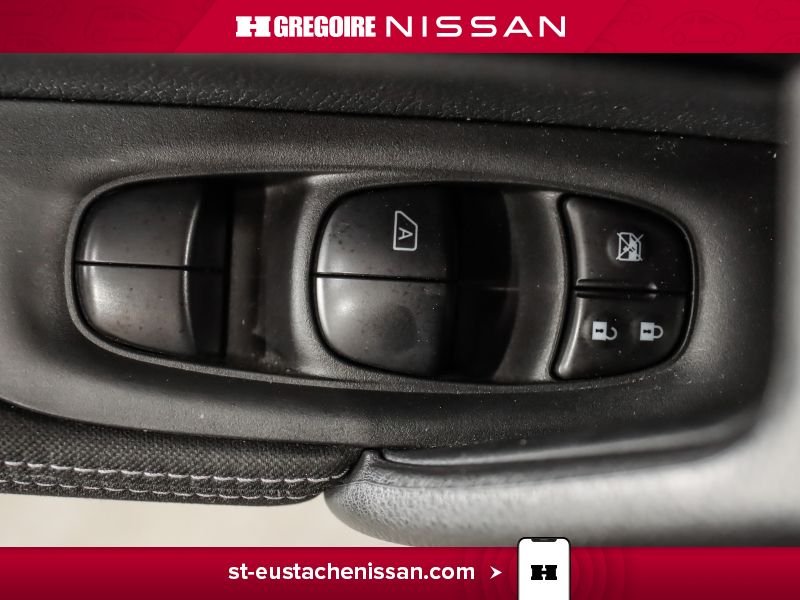 Nissan Qashqai 2019 Rouge Laval - photo #24