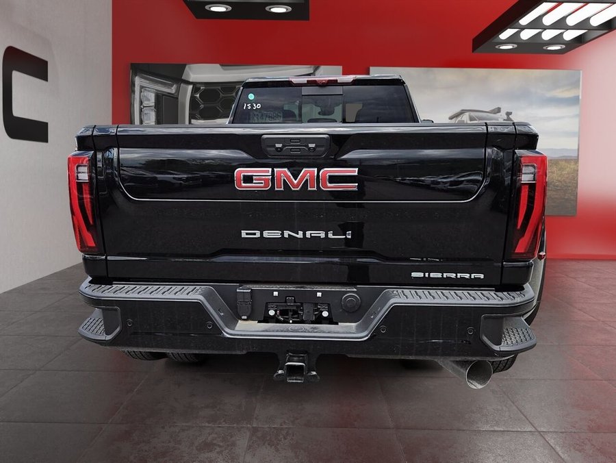 GMC Sierra 3500HD Denali cabine multiplace 4RM 172 po 2026 NOIR ONYX
