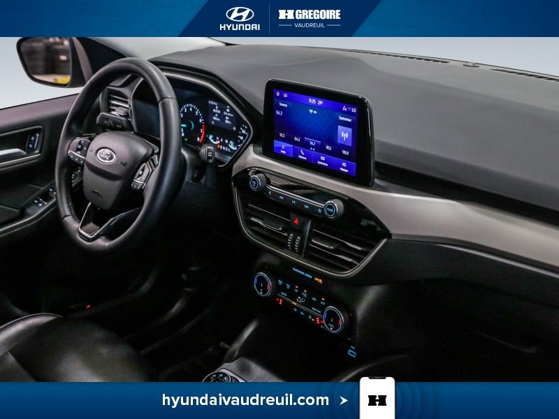 2022 Ford Escape Grey Laval - photo #30