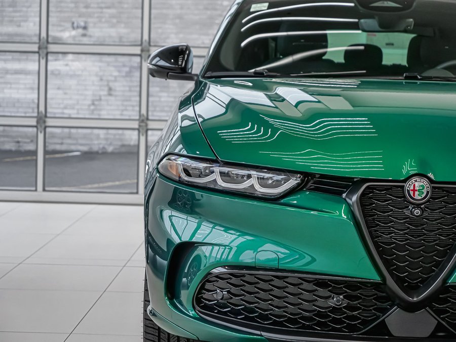 Alfa Romeo Tonale Tributo 2025 Verde Fangio métallisé