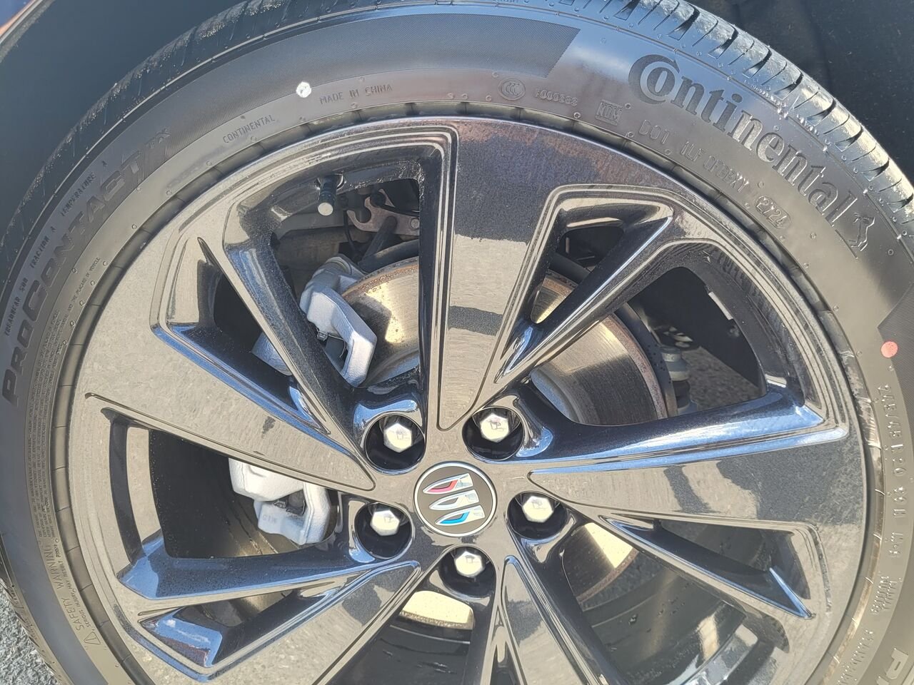 Buick Envision Tourisme sport 4 portes TI 2026 GRIS PIERRE DE LUNE METALLISE Thetford Mines - photo #12