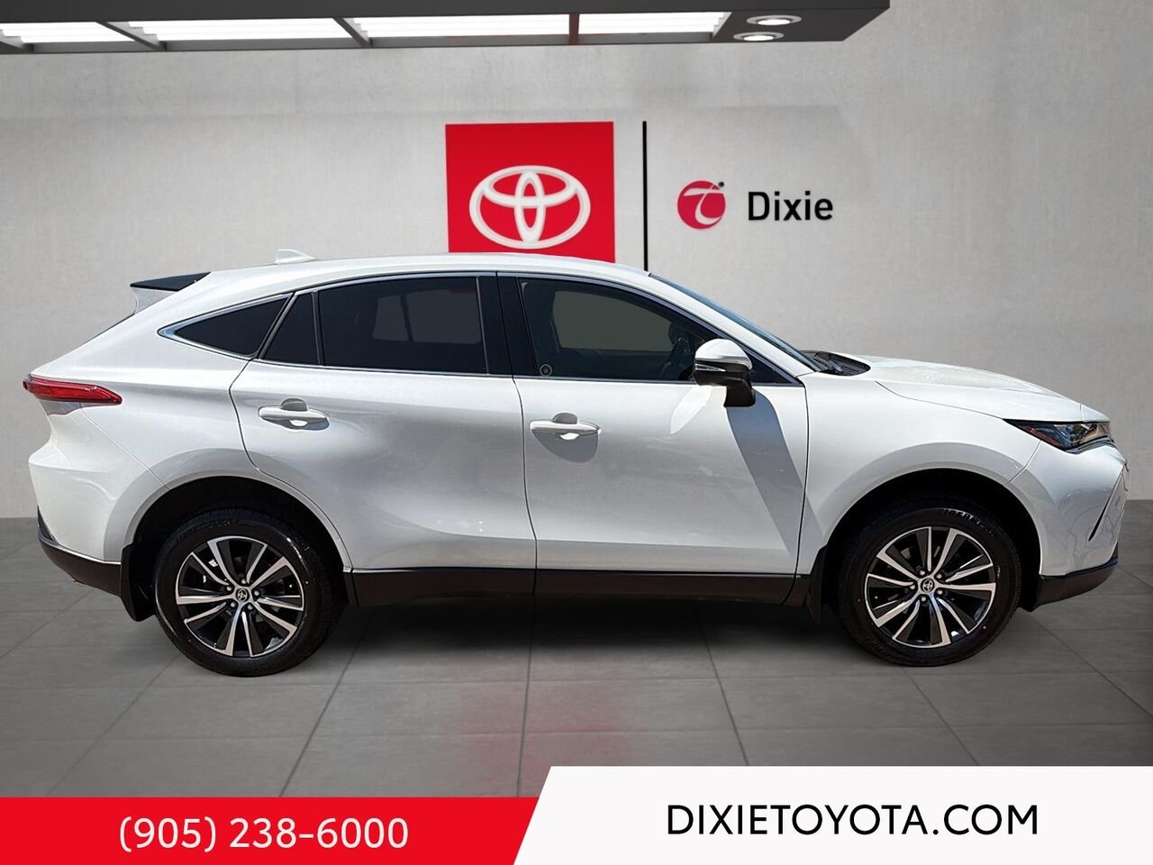2022 Toyota Venza HYBRID LE AWD / HEATED SEATS / TOYOTA SAFETY SENSE / CARPLAY AND ANDROID AUTO Blizzard Pearl Mississauga - photo #2