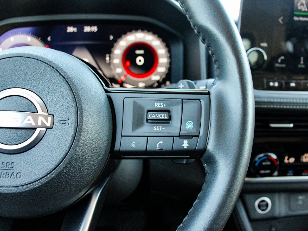 2023 Nissan Rogue AWD Platinum White Sherwood Park - photo #21