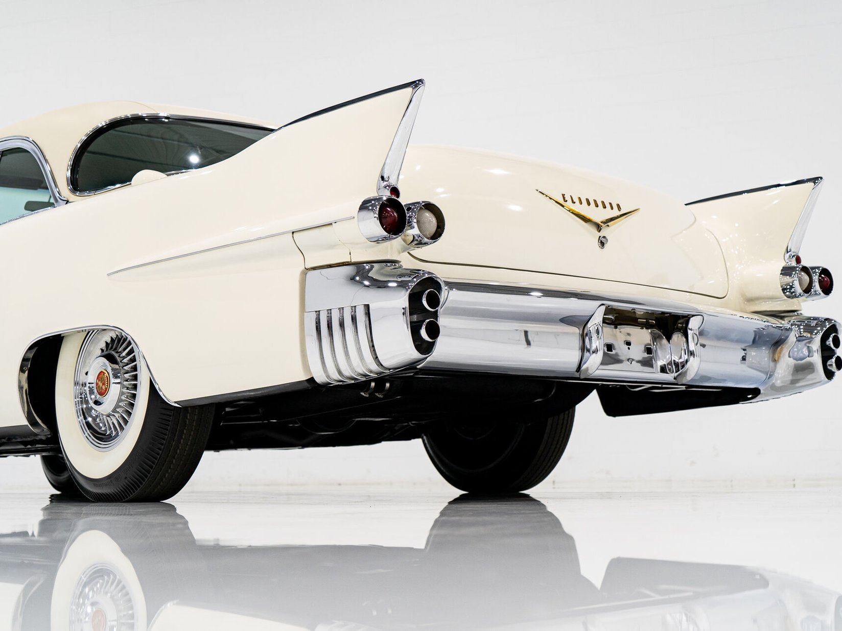 1956 Cadillac Eldorado Seville With Factory A/C | PRIX EN USD White Montreal - photo #28