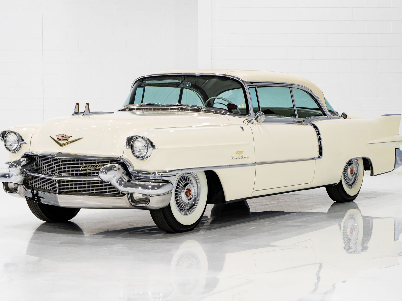 1956 Cadillac Eldorado Seville With Factory A/C | PRIX EN USD White Montreal - photo #0