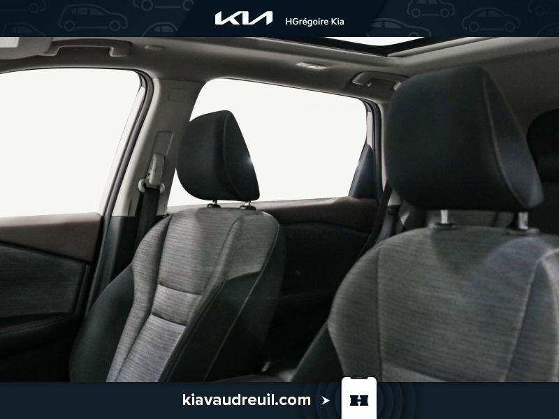 2023 Nissan Rogue Beige Laval - photo #8
