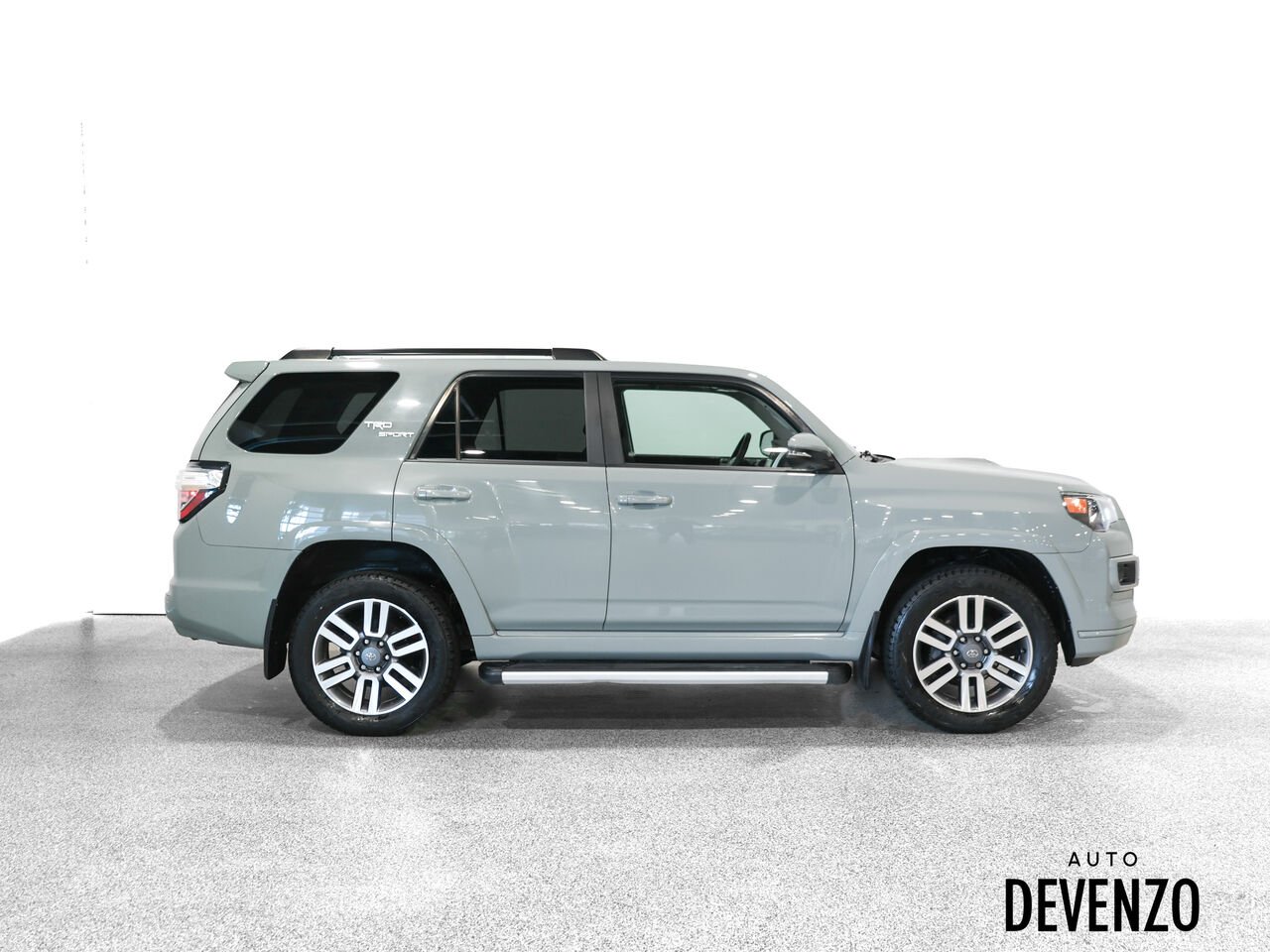2022 Toyota 4Runner Grey Saint-Eustache - photo #1