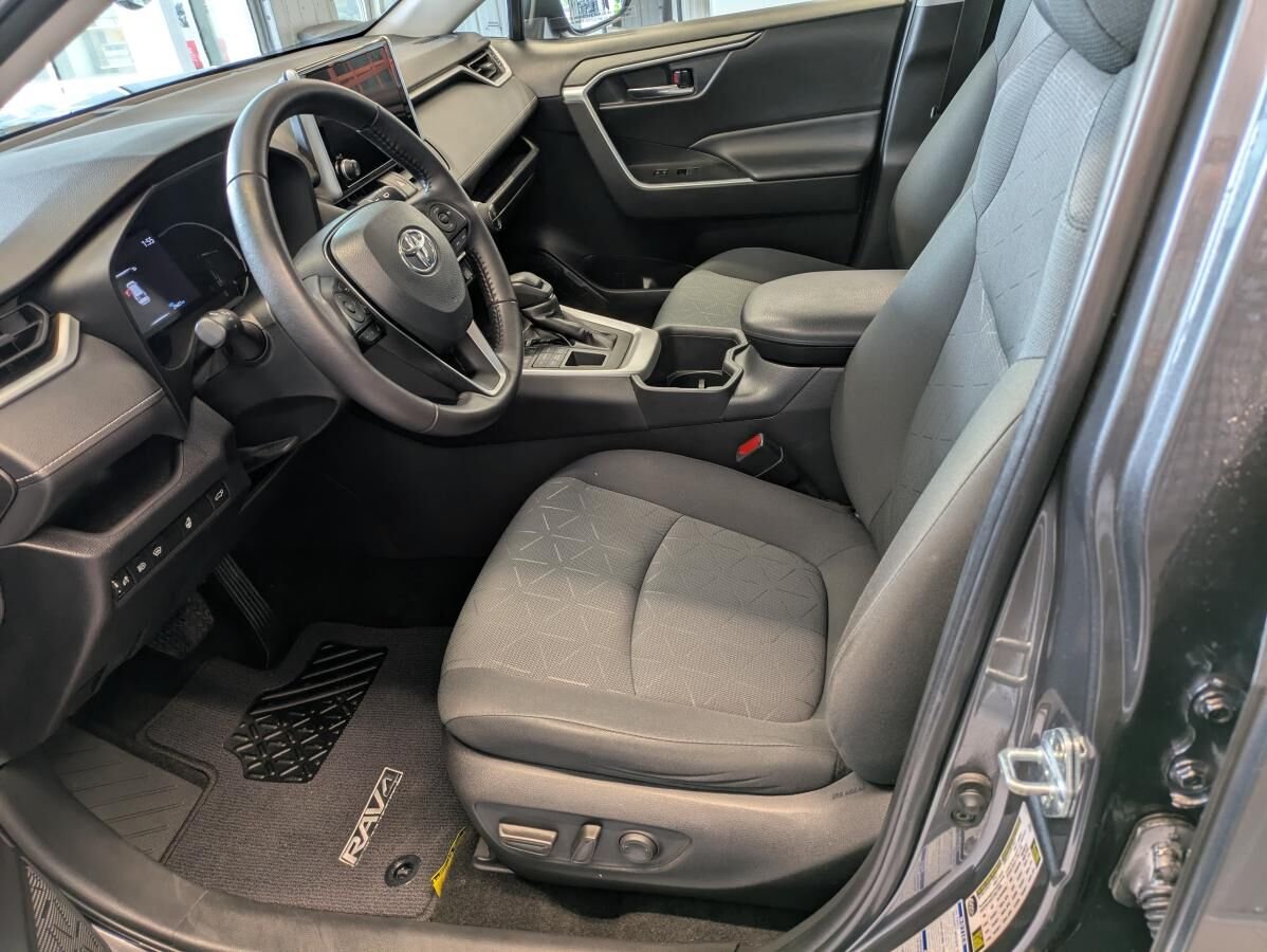 2023 Toyota RAV4 Grey Gatineau - photo #12